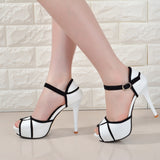 Summer hollow buckle women's shoes