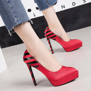 Women pumps fashion shoes