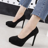 Auto show high-heeled shoes
